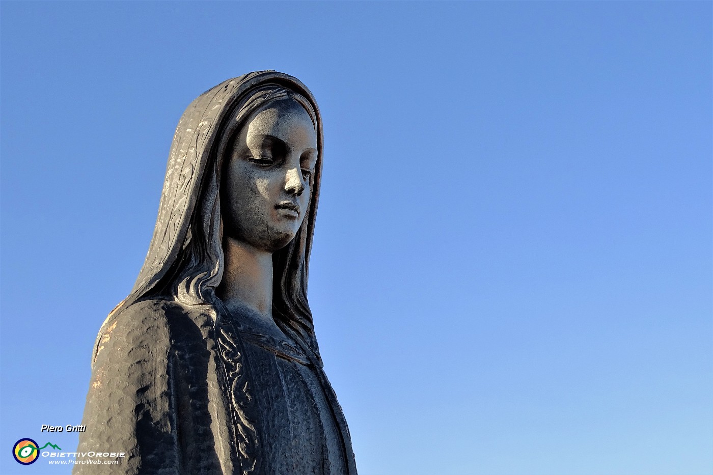 67 Il volto della statuetta della Madonnina de 'I Canti'.JPG